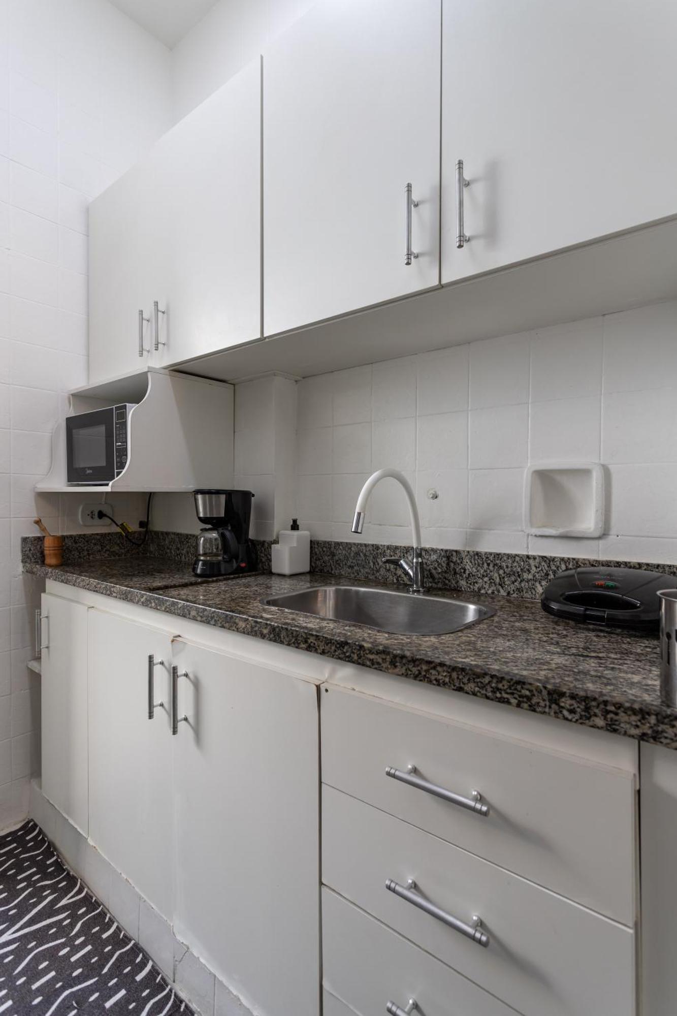 2 Quartos A 400m Da De Ipanema E 200m Do Metro - Portaria 24h, Wi-fi, Ar Condicionado E Cozinha Completa - Comporta 5 Rio de Janeiro